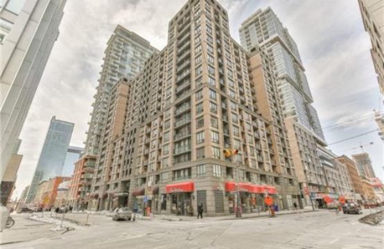 University Plaza Condos &#8211; 140 Simcoe Street