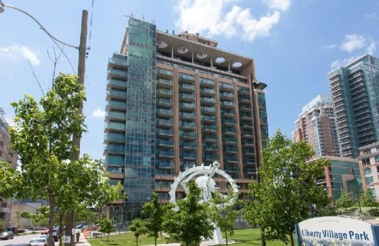 Liberty on the Park Condos &#8211; 69 Lynn Williams Street